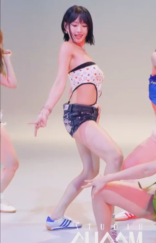 1743307443.webp