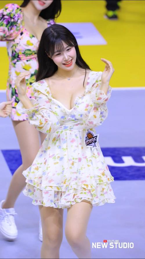 청순한 컨셉 그렇지 못한 섹시 김도아치어리더 코트공연 직캠 250311