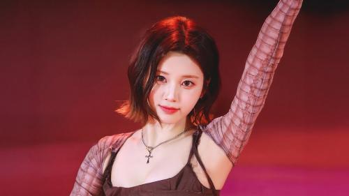 250329 라잇썸 나영 (LIGHTSUM NAYOUNG) 수원 Full Ver. "비바체, 포즈, 아이, 바이바이러브, 얼라이브" 4K 60p 세로 직캠 FANCAM
