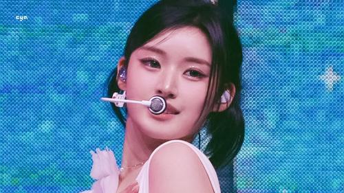SOS - 피프티피프티 아테나 FIFTYFIFTY ATHENA 직캠 @240920 SHOWCASE 쇼케이스