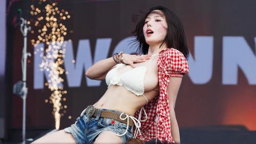 250706 권은비 KWONEUNBI 'Crazy in Love' 4K 60P 직캠 @워터밤 by DaftTaengk