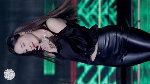 190123 가온차트 어워즈 모모랜드 연우 뿜뿜 4K 직캠 by 육식다람쥐