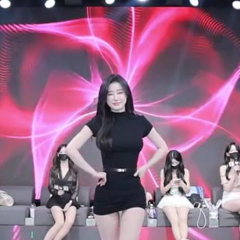 이곳의 여신님들은 도대체 어쩜 이리다 이쁘고 사랑스러운건지~