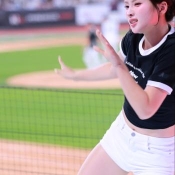 [4K] 2025 kt위즈 김정원치어리더 like jennie 7 공연 직캠  #shorts #김정원 #치어리더 #응원  #직캠 #영상 #kt위즈 #아웃송
