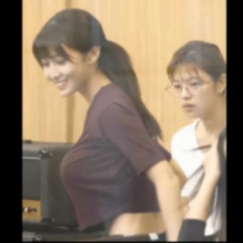 본인의 슴부먼트에 당황하는 걸그룹 모음 ㄷㄷ{원본은 고정댓글}