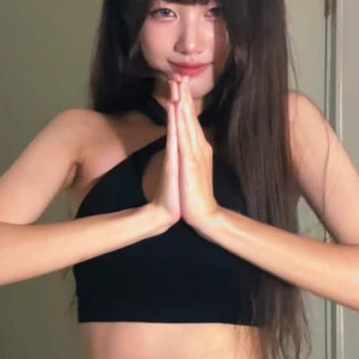 z.knccc 老王 · 4-25  팔로잉 美貌不夠 舞技來湊
