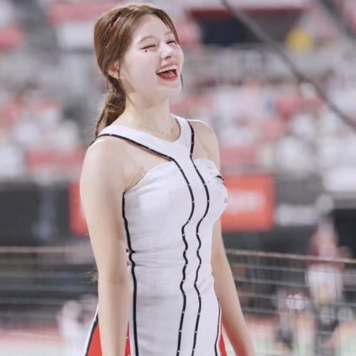 못한다더니 제일 예쁜 #이예빈 KT 위즈 #치어리더