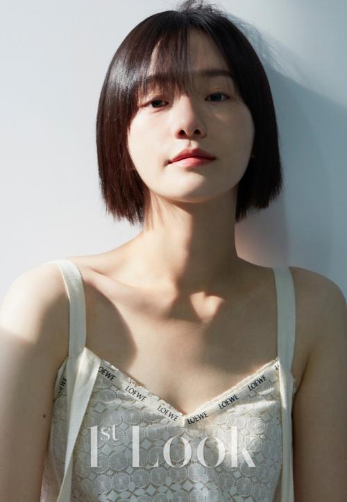박규영(Park Kyu-young) 퍼스트룩 201호 고화질 화보 4장