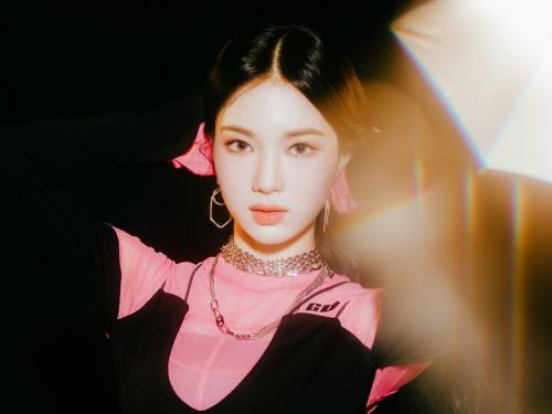 스테이씨(STAYC) 1번째 싱글앨범 'Star To A Young Culture' 티저 이미지 고화질 7장