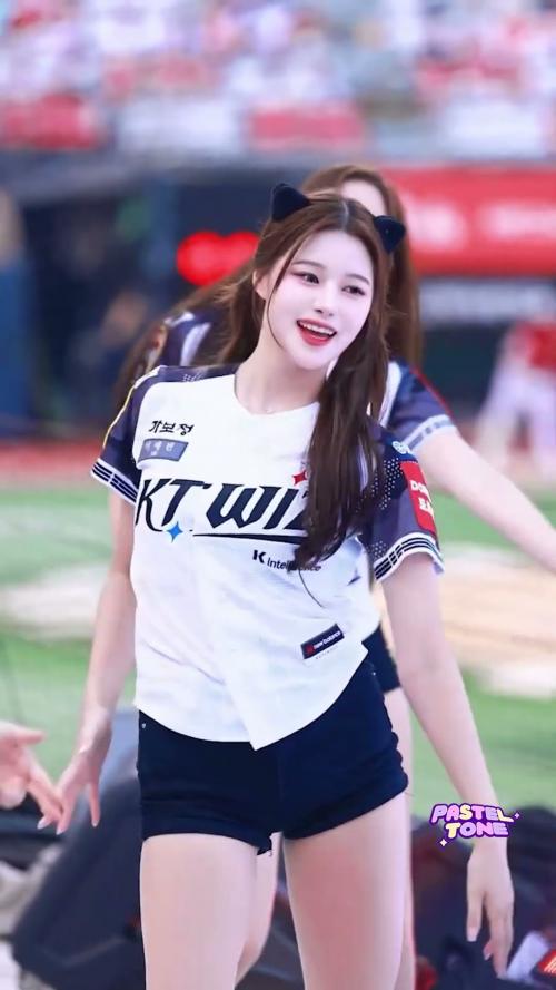 매혹적인 그녀~🌹💋✨️이예빈 치어리더 Lee Ye Bin 李藝彬 직캠 fancam kt 위즈