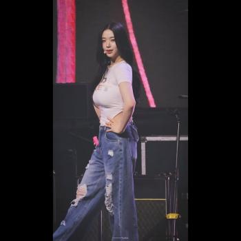 김채연 ChaeYeon tripleS 트리플에스 - FULL VER. 4K 세로 직캠 @250526 신한대 축제
