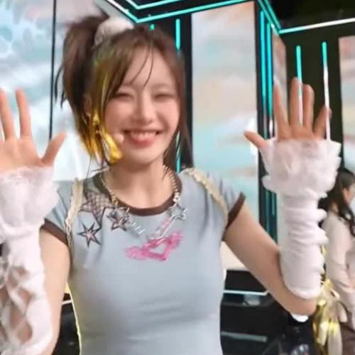 여자아이돌 츄 몸매 가슴 볼륨감