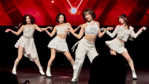 Billlie ‘Whiplash’ unit dance cover Our Flowerld live in Chicago 빌리 츠키 션 시윤 하루나 241117 4K60
