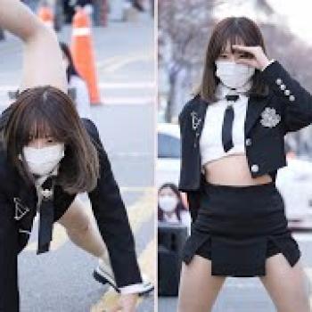 댄스팀 유스(YOUTH) 예나 'O.O (NMIXX)' 커버댄스 직캠fancam [220402 신촌 버스킹]