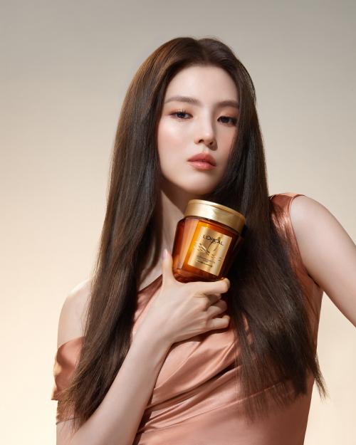 한소희(Han So-hee) 로레알 파리 헤어 케어 제품 화보 고화질