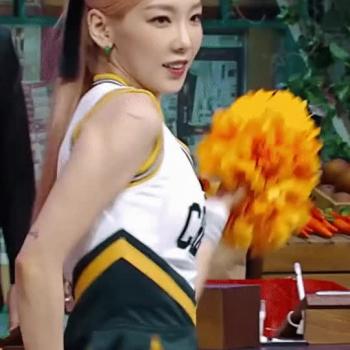 태연 치어리더복장