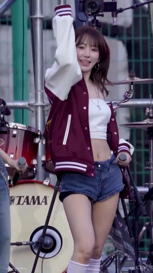 250524 Fire in the Belly @ 고려대학교 입실렌티 #SAKURA #사쿠라 #宮脇咲良 #LE_SSERAFIM #르세라핌 #직캠 #fancam