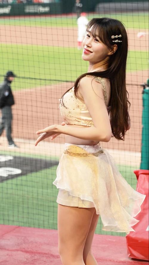 [4k] 2025 ssg랜더스 金渡娥 김도아치어리더 너와의 모든 지금 4 공연 직캠 #shorts #ssg #ssg랜더스 #야구 #김도아 #치어리더 #공연 #영상 #직캠