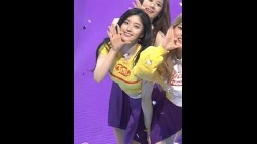 프리스틴 시연 직캠 WEE WOO PRISTIN XIYEON