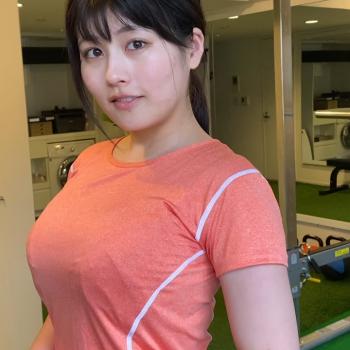 20歳の美女がフルスクワットで限界まで追い込むだけの動画