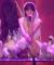 바닥에 앉은 타락 수녀 르세라핌 김채원 흰 핫팬츠 엉벅지
