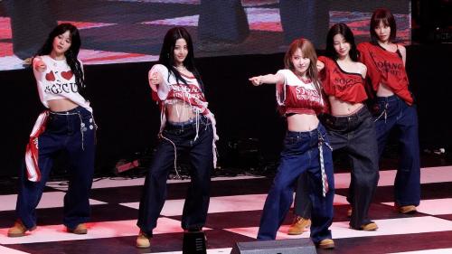 LE SSERAFIM (르세라핌) 올해 첫 대학 축제 4K Full Ver 'CRAZY, Smart, Perfect Night 외 4곡'｜서강대 축제 240927