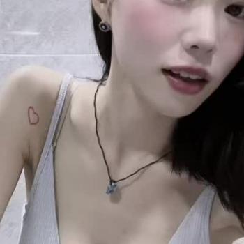 meowychacha 챠챠냐옹 · 2023-8-9  팔로잉 자세히 근데 #잉앙 #잉앙챌린지 가 뭐에요….?