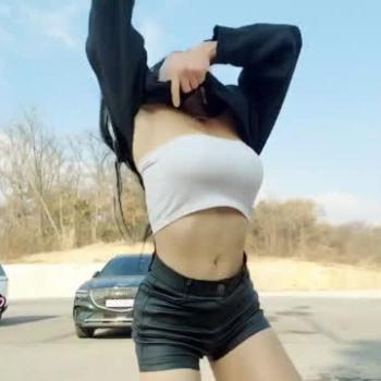 배콩:)(chuing) 😱와....웃통 벗어 던졋💢 킥드베‼️죽어욧 ㅓㅜㅑ