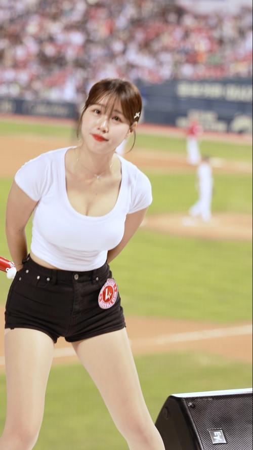 [4k] 2024 ssg랜더스 金渡娥 김도아치어리더 풀카운트송 응원직캠 #shorts #김도아 #치어리더 #ssg랜더스 #직캠 #영상 #퇴근 #박수