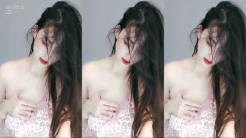 【收藏】虎牙 苏樱 粉色豹纹睡衣 奶子兜不住了 捂着跳 중국 BJ 댄스