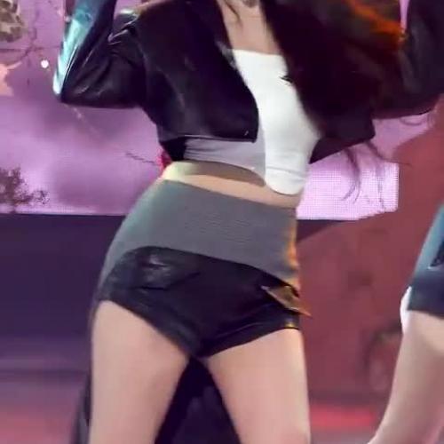 허벅지 탄탄해진 장원영 인기가요 레전드 무대